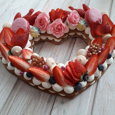 Торт "Клубничное сердце" купить - серов.сладкоежкин.рф